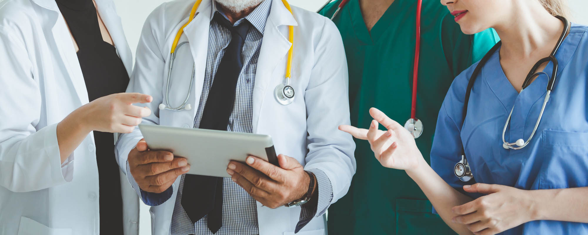 dr-enzo-schroeder-medical-team